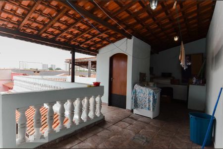 Casa à venda com 400m², 4 quartos e 4 vagas Casa à venda com 400m², 4 quartos e 4 vagasÁrea de Serviço - Casa 3