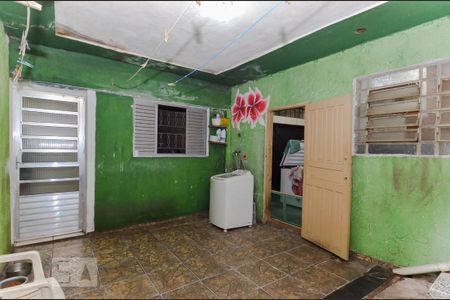 Casa à venda com 400m², 4 quartos e 4 vagas Casa à venda com 400m², 4 quartos e 4 vagasÁrea de Serviço - Casa 1