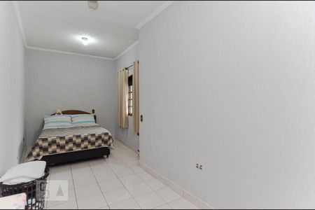 Casa à venda com 400m², 4 quartos e 4 vagas Casa à venda com 400m², 4 quartos e 4 vagasQuarto 2 - Casa 3