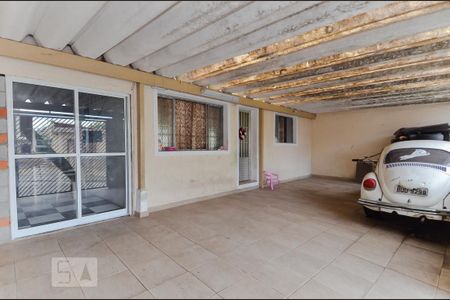 Casa à venda com 400m², 4 quartos e 4 vagas Casa à venda com 400m², 4 quartos e 4 vagasGaragem