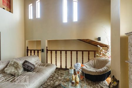 Casa para alugar com 320m², 3 quartos e 3 vagas Casa para alugar com 320m², 3 quartos e 3 vagasSala de Estar