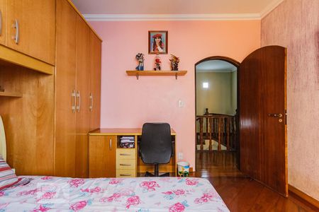 Casa para alugar com 320m², 3 quartos e 3 vagas Casa para alugar com 320m², 3 quartos e 3 vagasQuarto 2