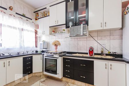 Casa para alugar com 320m², 3 quartos e 3 vagas Casa para alugar com 320m², 3 quartos e 3 vagasCozinha