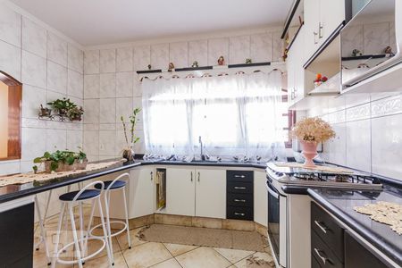 Casa para alugar com 320m², 3 quartos e 3 vagas Casa para alugar com 320m², 3 quartos e 3 vagasCozinha