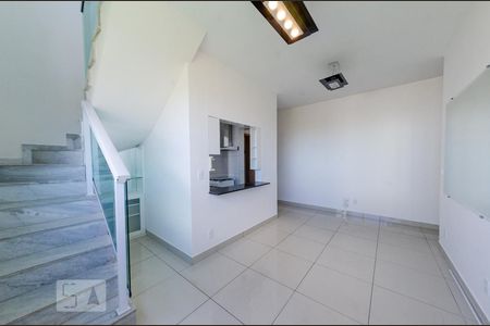 Sala de apartamento para alugar com 2 quartos, 140m² em Estoril, Belo Horizonte