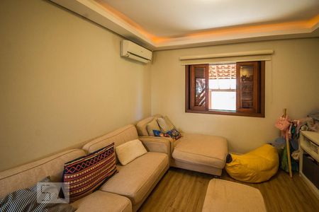 Sala de TV de casa de condomínio à venda com 3 quartos, 338m² em Loteamento Arboreto dos Jequitibás (sousas), Campinas