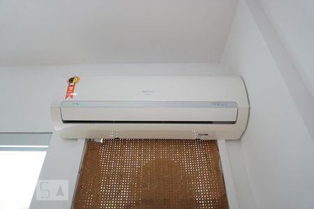 Ar condicionado - Sala de apartamento para alugar com 2 quartos, 60m² em Barra da Tijuca, Rio de Janeiro