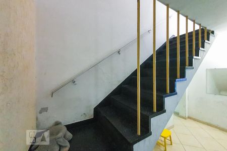 Escada de casa à venda com 3 quartos, 140m² em Jardim Patente Novo, São Paulo