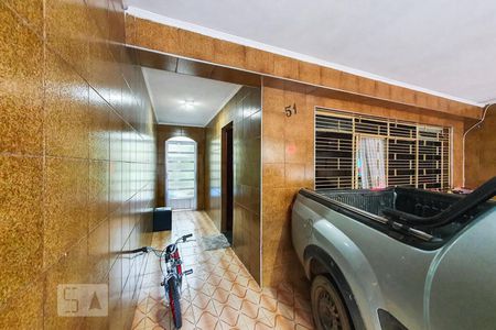 Garagem de casa para alugar com 3 quartos, 140m² em Jardim Patente Novo, São Paulo