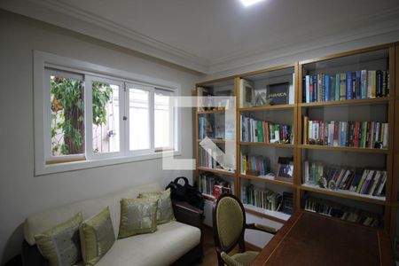 Escritório de casa à venda com 4 quartos, 400m² em Jardim Marajoara, São Paulo