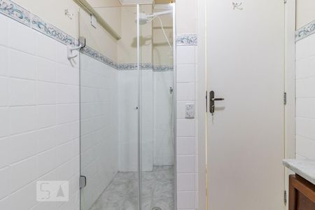 Banheiro de apartamento para alugar com 1 quarto, 38m² em Centro Histórico, Porto Alegre