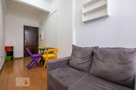 Sala de kitnet/studio para alugar com 1 quarto, 33m² em Bela Vista, São Paulo