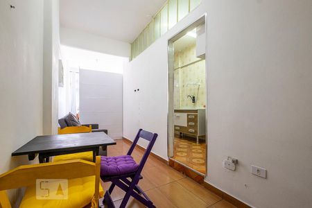 Sala de kitnet/studio para alugar com 1 quarto, 33m² em Bela Vista, São Paulo