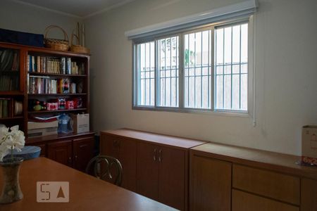 Casa à venda com 302m², 3 quartos e 6 vagas Casa à venda com 302m², 3 quartos e 6 vagasESCRITÓRIO