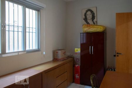 Casa à venda com 302m², 3 quartos e 6 vagas Casa à venda com 302m², 3 quartos e 6 vagasESCRITÓRIO