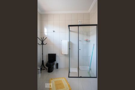 Casa à venda com 302m², 3 quartos e 6 vagas Casa à venda com 302m², 3 quartos e 6 vagasBANHEIRO QUARTO 1