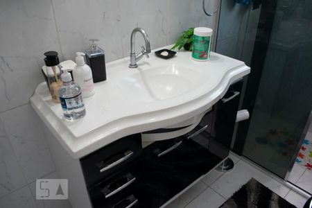 Casa à venda com 302m², 3 quartos e 6 vagas Casa à venda com 302m², 3 quartos e 6 vagasBANHEIRO