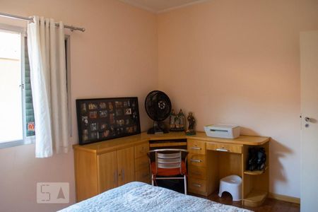 Casa à venda com 302m², 3 quartos e 6 vagas Casa à venda com 302m², 3 quartos e 6 vagasQUARTO 2