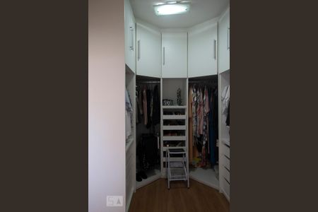 CLOSET QUARTO 1 de casa à venda com 3 quartos, 302m² em Vila Nova Cachoeirinha, São Paulo