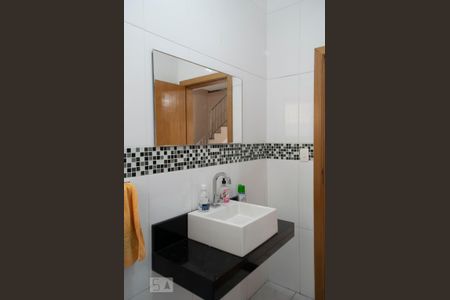 Casa à venda com 302m², 3 quartos e 6 vagas Casa à venda com 302m², 3 quartos e 6 vagasBANHEIRO