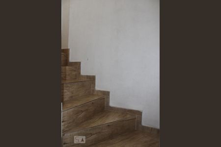 Escada de casa à venda com 4 quartos, 163m² em Igara, Canoas