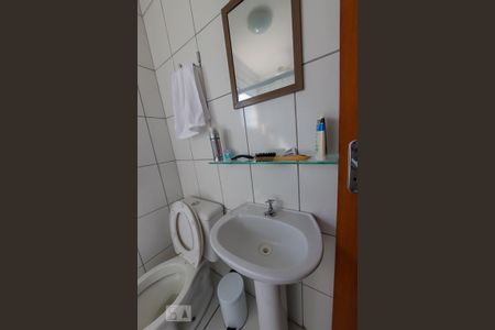 Apartamento à venda com 48m², 2 quartos e 1 vaga Apartamento à venda com 48m², 2 quartos e 1 vagaBanheiro