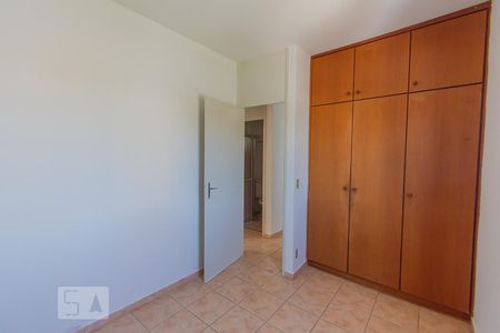 Quarto 2 de apartamento para alugar com 2 quartos, 45m² em Jardim São Vicente, Campinas