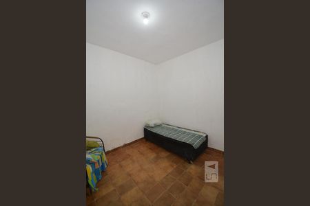 Quarto de kitnet/studio para alugar com 1 quarto, 70m² em Marechal Hermes, Rio de Janeiro