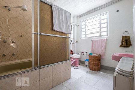 Suíte - Banheiro de apartamento à venda com 4 quartos, 300m² em Jardim Paulista, São Paulo