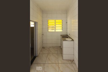 Cozinha de casa para alugar com 1 quarto, 32m² em Vila Ester, São Paulo