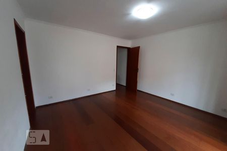 Suite de casa para alugar com 3 quartos, 180m² em Vila Santa Virginia, São Paulo