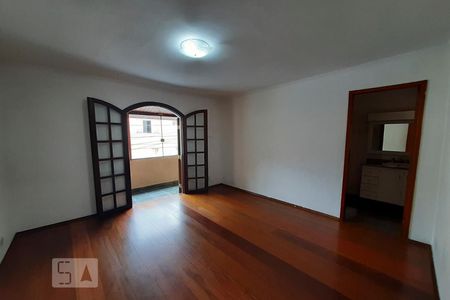 Suite de casa para alugar com 3 quartos, 180m² em Vila Santa Virginia, São Paulo