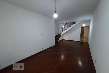 Sala de casa para alugar com 3 quartos, 180m² em Vila Santa Virginia, São Paulo