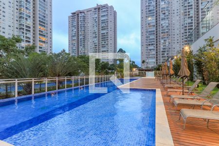 Apartamento à venda com 160m², 3 quartos e 2 vagas Apartamento à venda com 160m², 3 quartos e 2 vagasÁrea comum - Piscina