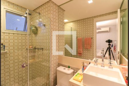 Apartamento à venda com 160m², 3 quartos e 2 vagas Apartamento à venda com 160m², 3 quartos e 2 vagasBanheiro da Suíte 1