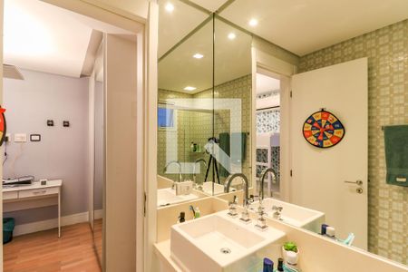 Apartamento à venda com 160m², 3 quartos e 2 vagas Apartamento à venda com 160m², 3 quartos e 2 vagasBanheiro da Suíte 2