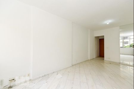 Sala de apartamento para alugar com 2 quartos, 80m² em Copacabana, Rio de Janeiro