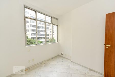 Quarto 1 de apartamento para alugar com 2 quartos, 80m² em Copacabana, Rio de Janeiro