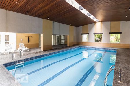 Apartamento à venda com 127m², 2 quartos e 1 vaga Apartamento à venda com 127m², 2 quartos e 1 vagaPiscina