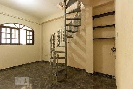 Sala de casa para alugar com 2 quartos, 150m² em Conjunto Residencial José Bonifácio, São Paulo