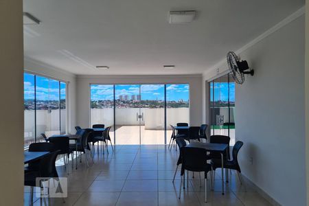Apartamento para alugar com 55m², 2 quartos e 1 vaga Apartamento para alugar com 55m², 2 quartos e 1 vagaÁrea Comum - Salão de Festas