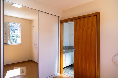 Suíte 1 de apartamento para alugar com 2 quartos, 55m² em São Lucas, Belo Horizonte