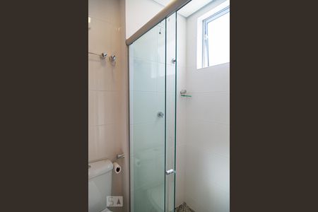 Banheiro da Suíte 1 de apartamento para alugar com 2 quartos, 55m² em São Lucas, Belo Horizonte