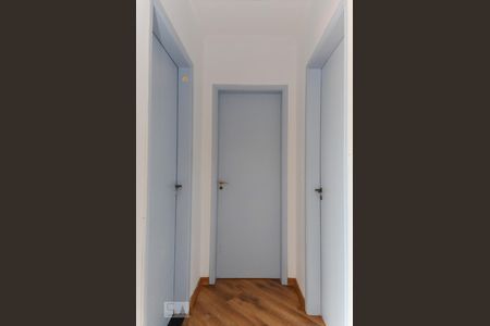 Corredor Quartos de apartamento para alugar com 2 quartos, 74m² em Vila Milton, Guarulhos