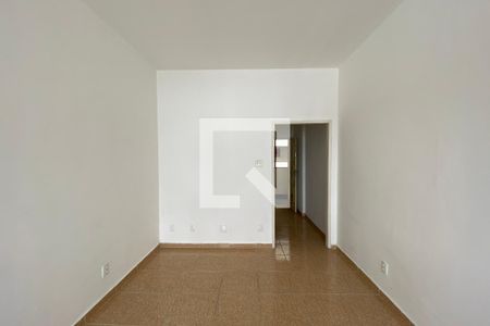 Sala/Quarto de kitnet/studio para alugar com 1 quarto, 30m² em Centro, Rio de Janeiro