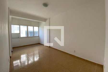 Sala/Quarto de kitnet/studio à venda com 1 quarto, 30m² em Centro, Rio de Janeiro