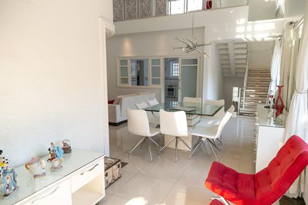 Sala de casa para alugar com 4 quartos, 538m² em Vila Rosalia, Guarulhos