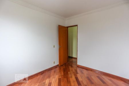 Quarto 1 de apartamento para alugar com 3 quartos, 64m² em Vila Butantã, São Paulo