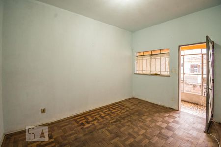 Casa à venda com 200m², 3 quartos e 3 vagasSala