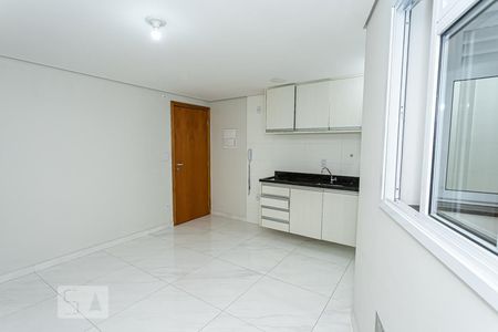 Sala e cozinha de apartamento para alugar com 1 quarto, 37m² em Santana, São Paulo